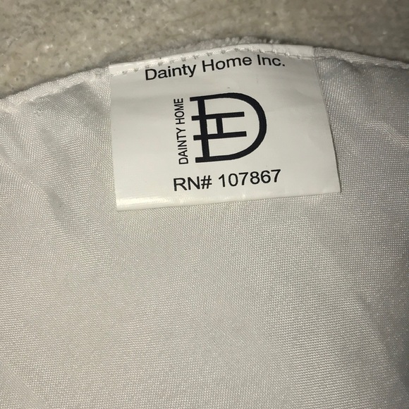 Dainty home circular place mats - Picture 3 of 3